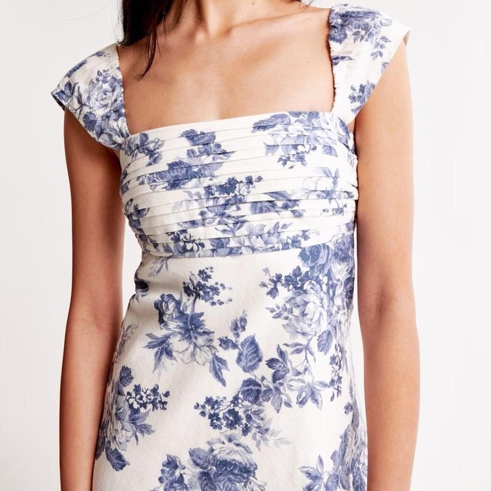 NWT abercrombie and fitch emerson cap sleeve mini dress